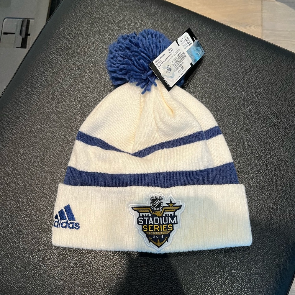 Leafs stadium series hat